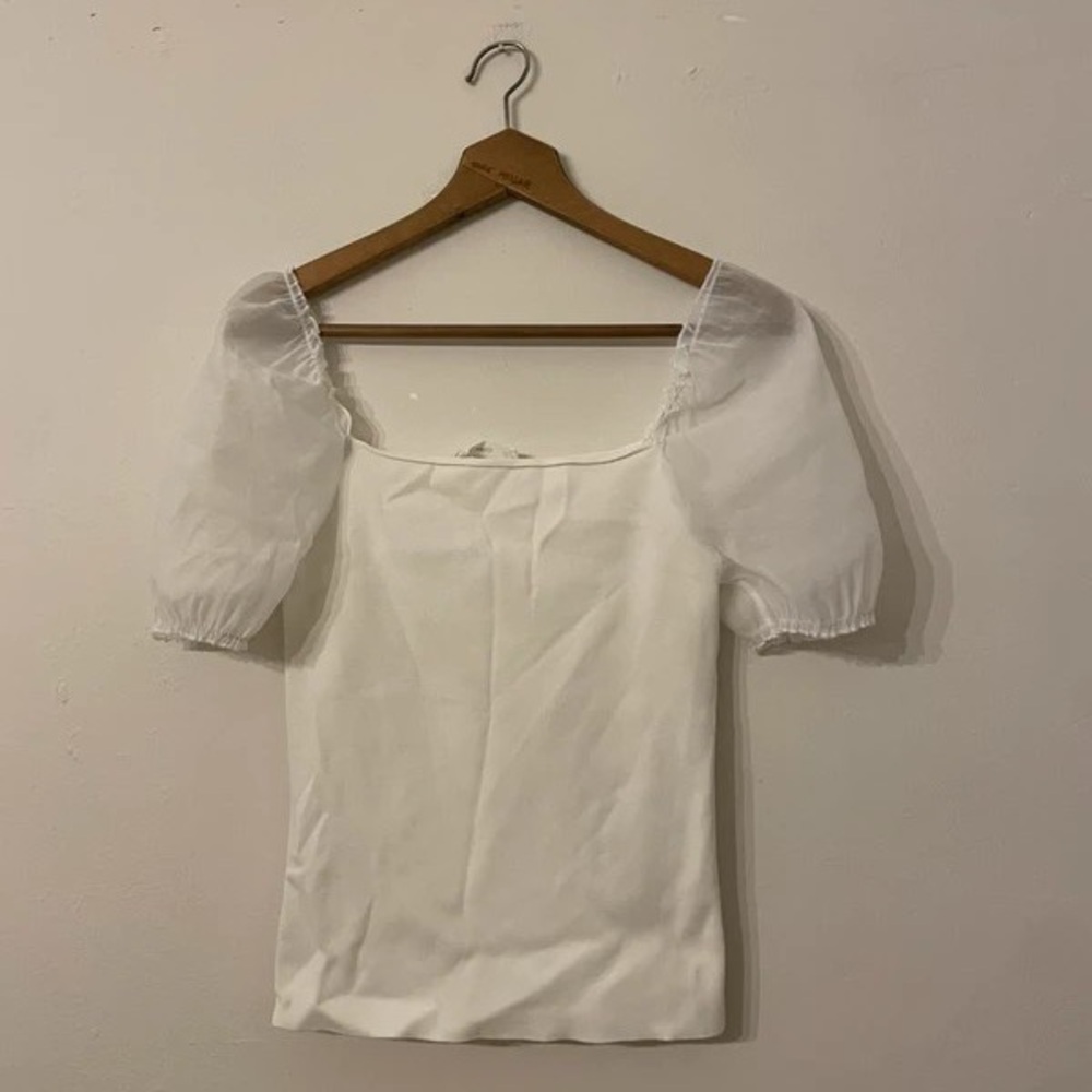 Rue21 Classic White Puff Sleeve Top